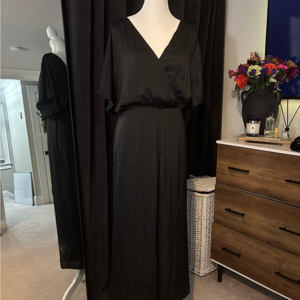 EXPRESS NEW!! Silky Elegant Black Maxi Jumper